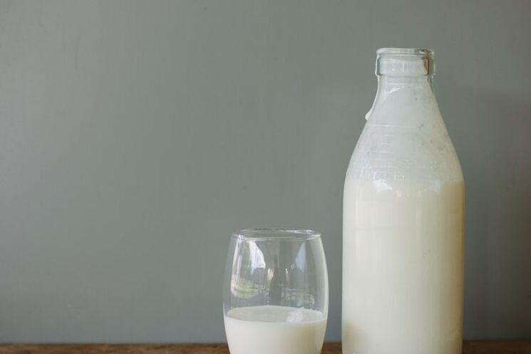 Kefir is a healthy drink and it is recommended to incorporate it into your daily diet.